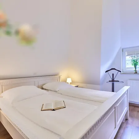 Haus 124, Kiefernweg 31 *