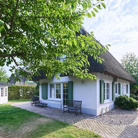 Semesterbostad Haus 124, Kiefernweg 31 Karlshagen